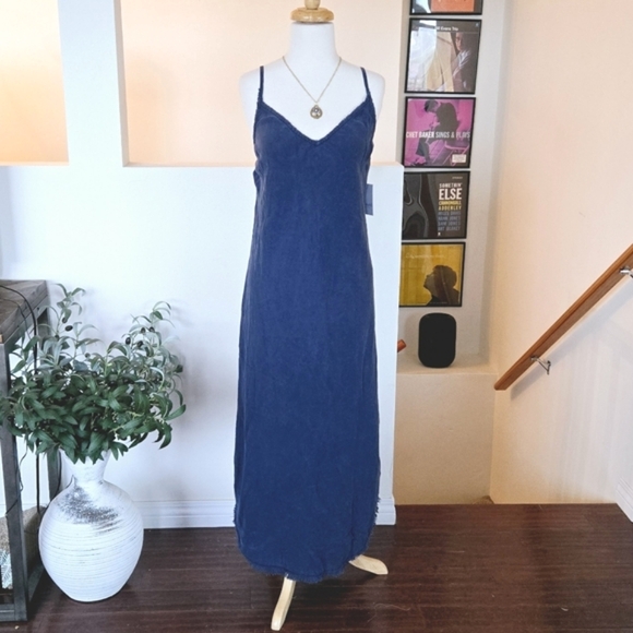 Bella Dahl Dresses & Skirts - BELLA DAHL Essential Frayed Blue Maxi Dress Size L Relaxed Fit Lyocell Tencel